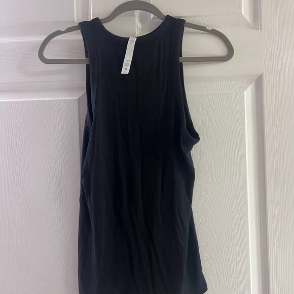 Hold Tight Crewneck Tank Top (brand new, with tags) - Picture 3 of 4